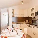 Dom wakacyjny House With A Parking Space Medici, Omis - 9505 *