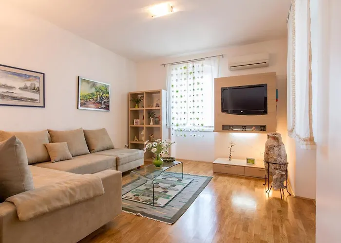 House With A Parking Space Medici, Omis - 9505 * Kutleša