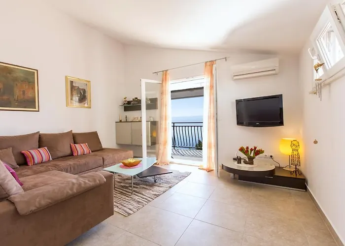 House With A Parking Space Medici, Omis - 9505 Casa de Férias *