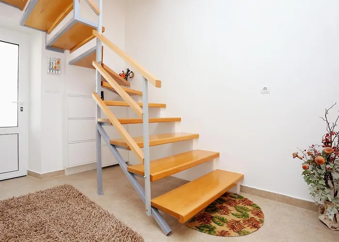 House With A Parking Space Medici, Omis - 9505 Casa de Férias